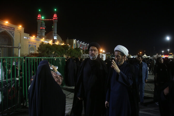 بازدید معاون فرهنگی و مدیرعالی حرم حضرت معصومه (س) از خدمت‌رسانی مواکب به زائران