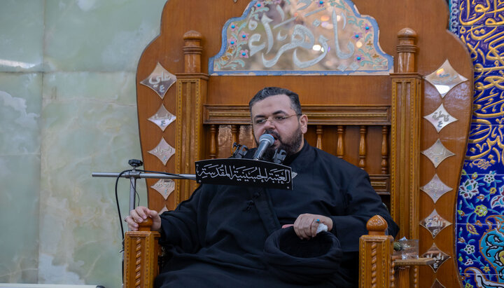 تقرير مصور/ العتبة الحسينية تقيم مجلس عزاء بذكرى استشهاد النبي (ص)