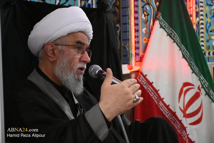 تقرير مصور/ آية الله رمضاني يلقي كلمة بمناسبة شهادة الإمام الرضا (ع) في العتبة أشرفية شمال ايران
