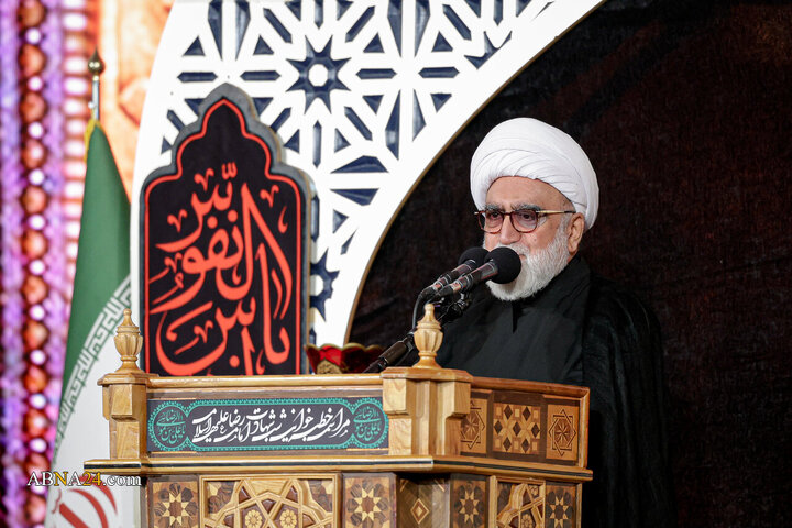 آیین خطبه‌خوانی شب شهادت امام رضا(ع) در حرم مطهر رضوی