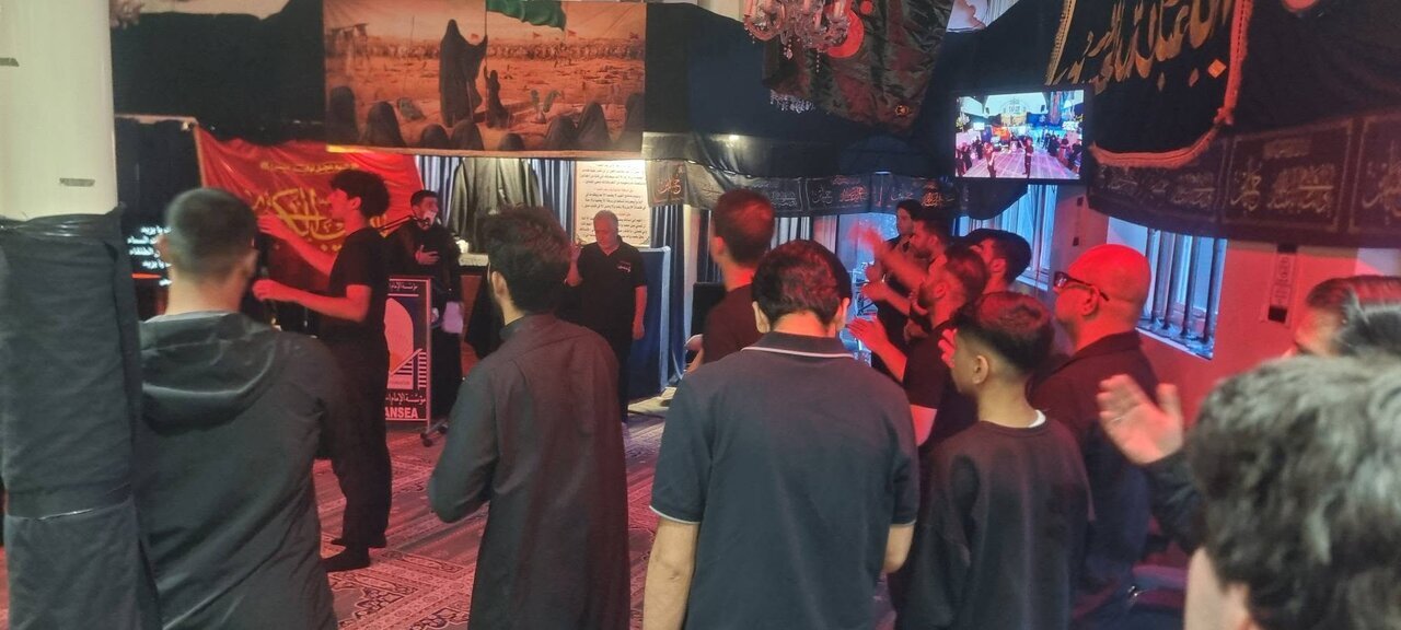 تقرير مصور/ أربعينية الإمام الحسين في مركز الإمام الخوئي في مدينة سوانسي بويلز