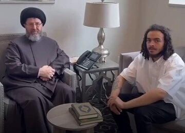ویدیو | جوان آمریکایی با قرائت شهادتین شیعه شد