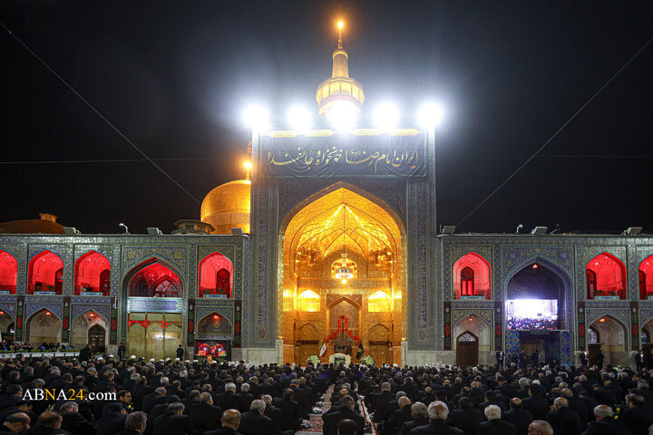 Informe fotográfico | Ceremonia de Sham-e Gharibán por el martirio del Imam Alí ibn Musa ar-Rida (PB) en el Sagrado Santuario Razaví