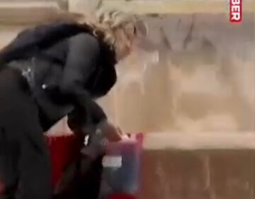 Video| Madugong Fountain, ang Paraan ng Protesta ng mga Tagasuporta ng Palestine sa Paris