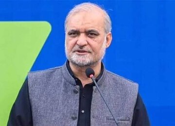 زعيم إسلامي باكستاني: إسرائيل تحتجز الولايات المتحدة رهينة