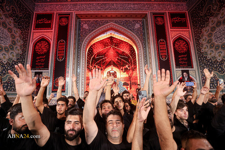 Photos: "Chaharpayeh Khani" Ceremony Held at Razavi Shrine on Night of Imam Reza Martyrdom