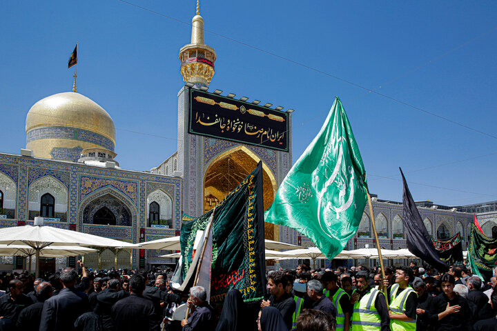 Photos: Razavi Shrine on Day of Imam Reza's Martyrdom