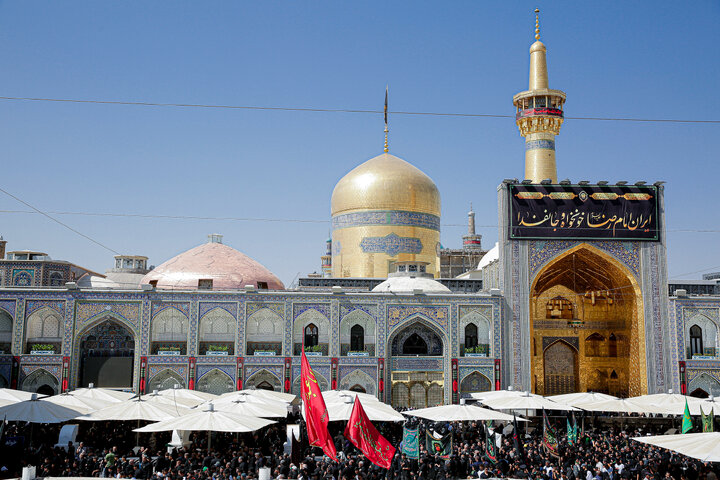 Photos: Razavi Shrine on Day of Imam Reza's Martyrdom