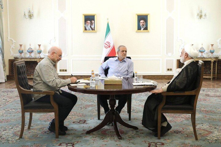 تأکید سران قوا بر تحکیم وحدت ملی و صیانت از اقتدار ایران