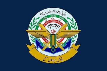 ایرانی فوج : امریکی دشمن کی مکمل شکست اور ایرانی قوم کے حقوق کے حصول تک پیچھے نہیں ہٹیں گے