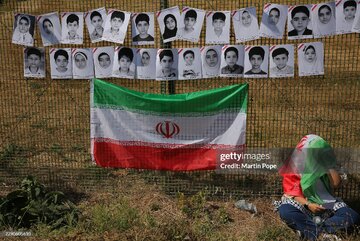 گزارش تصویری/ تجمع حامیان ایران مقابل پایگاه آمریکایی در انگلیس