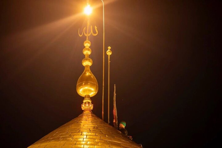 Photos: Flags replaced at Imam Hussain, Hazrat Abbas shrines for Rabi al-Awwal