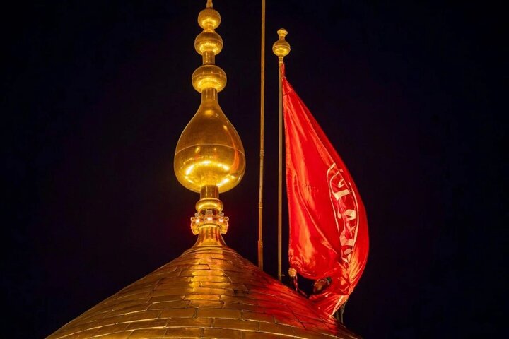 Photos: Flags replaced at Imam Hussain, Hazrat Abbas shrines for Rabi al-Awwal