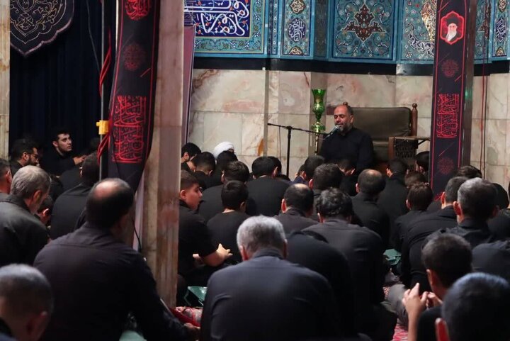 Photos: Memorial ceremony for martyred leader held at Ayatollah Mojtahedi Seminary in Tehran