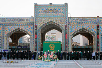 Informe fotográfico | Ceremonia de cambio de la bandera del Santuario del Imam Alí ibn Musa ar-Rida (PB) al inicio de Rabi‘ al-Awwal