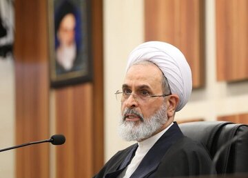 آية الله أعرافي يدعو  إلى نظرة حضارية شاملة للإسلام