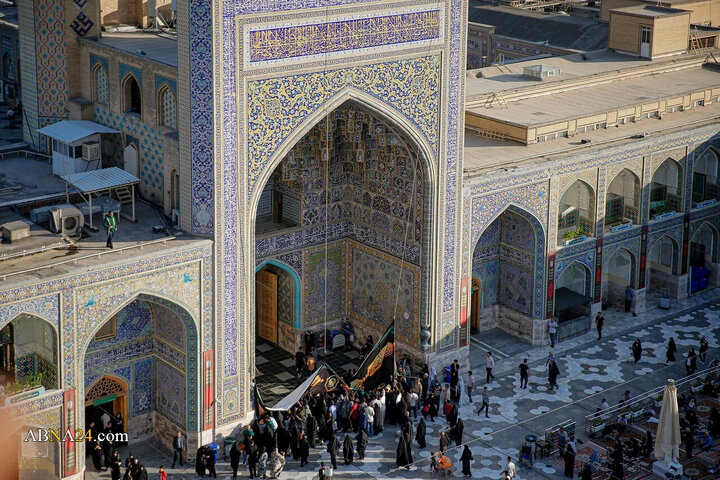 آیین تعویض پرچم حرم امام رضا(ع) در آغاز ربیع‌الاول