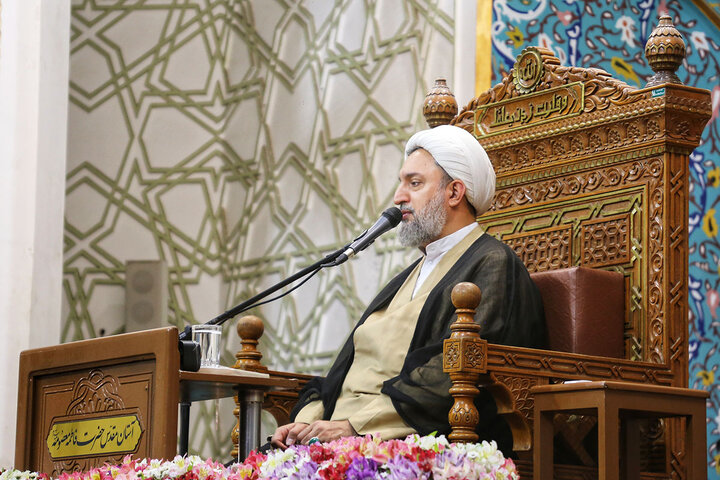 نخستین کرسی تلاوت فاطمی ماه ربیع‌الاول در حرم بانوی کرامت برگزار شد