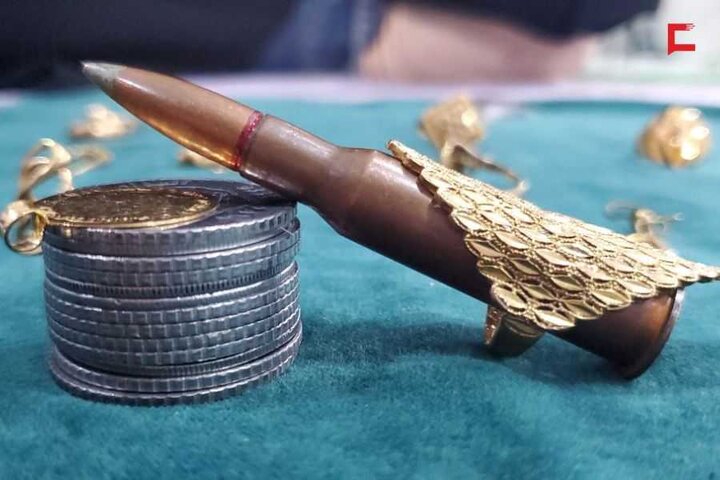 زنان یمنی با طلا، نقره و ارز از نیروهای مسلح حمایت کردند + عکس