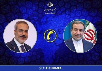 عراقچی: ایران اور عمان آبنائے ہرمز سے بحری جہازوں کی محفوظ آمدورفت کا راستہ طے کریں گے