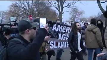 دیربورن در آستانه تجمع ضداسلامی (راهپیمایی صلیبی‌ها)؛ رهبران مسیحی و مسئولان شهر بر وحدت تأکید کردند