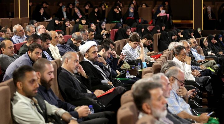 Photos: Commemoration ceremony held for martyred leader Imam in Tehran