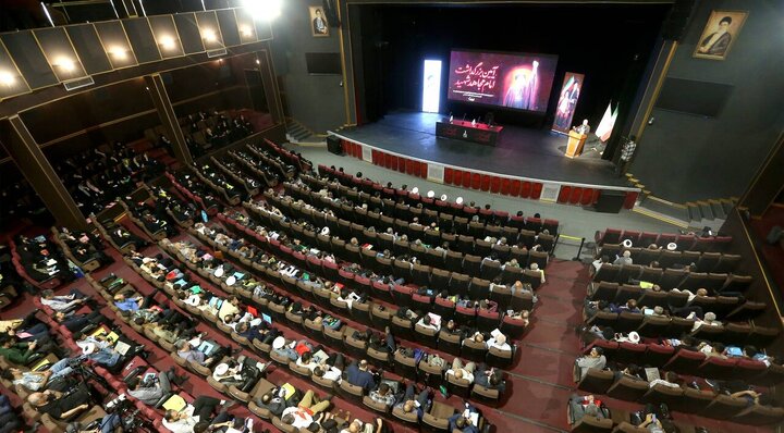Photos: Commemoration ceremony held for martyred leader Imam in Tehran
