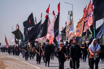 Photos: Mourning Processions Head Toward Holy Shrines of Alaskarian in Samarra
