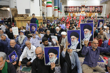 Foto Xəbər \ Həzrət Fatimə Məsumənin (s) Hərəmində "Şəhidi İmam Xamenei"nin 40 mərasimi