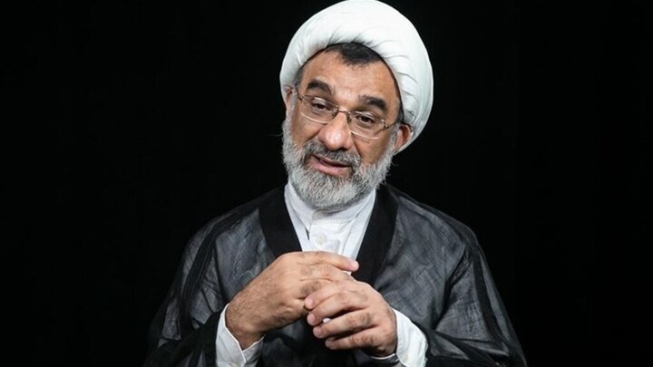 ابعاد فرهنگی و خانوادگی زندگی رهبر شهید کمتر دیده شده است