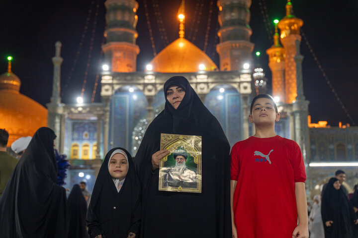 یاد رهبر شهید هنوز در دل ها جاریست