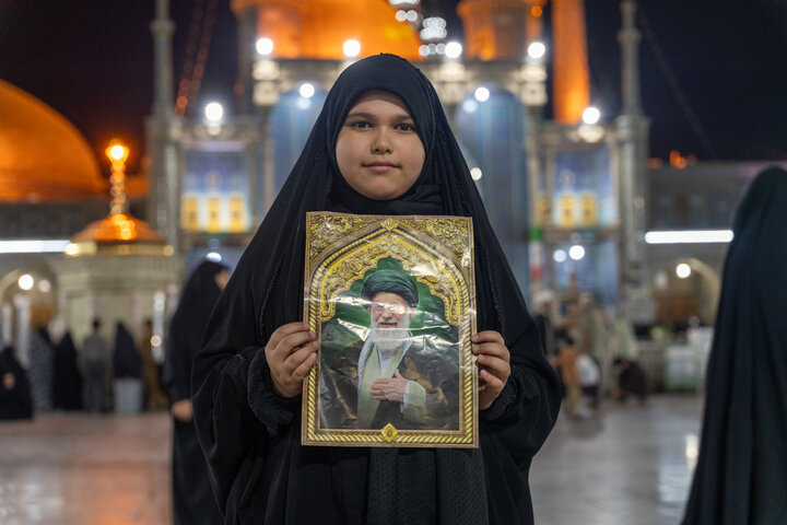 یاد رهبر شهید هنوز در دل ها جاریست