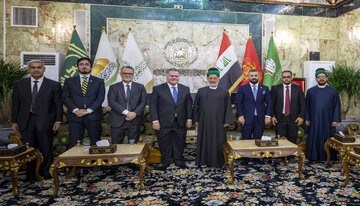 تقرير مصور/ نائب الامين العام للعتبة الحسينية يستقبل السفير البرازيلي لدى العراق ألفريدو ليوني