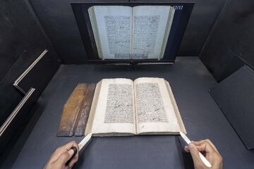 تقرير مصور/ توثيق أكثر من 614 ألف نسخة خطية من مكتبات محلية وعالمية 
