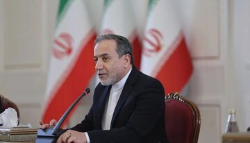 عراقچی کا ٹرمپ کو جواب، ایران کے خلاف معاشی جنگ کی دھمکی ناکام پالیسیوں کا تسلسل قرار