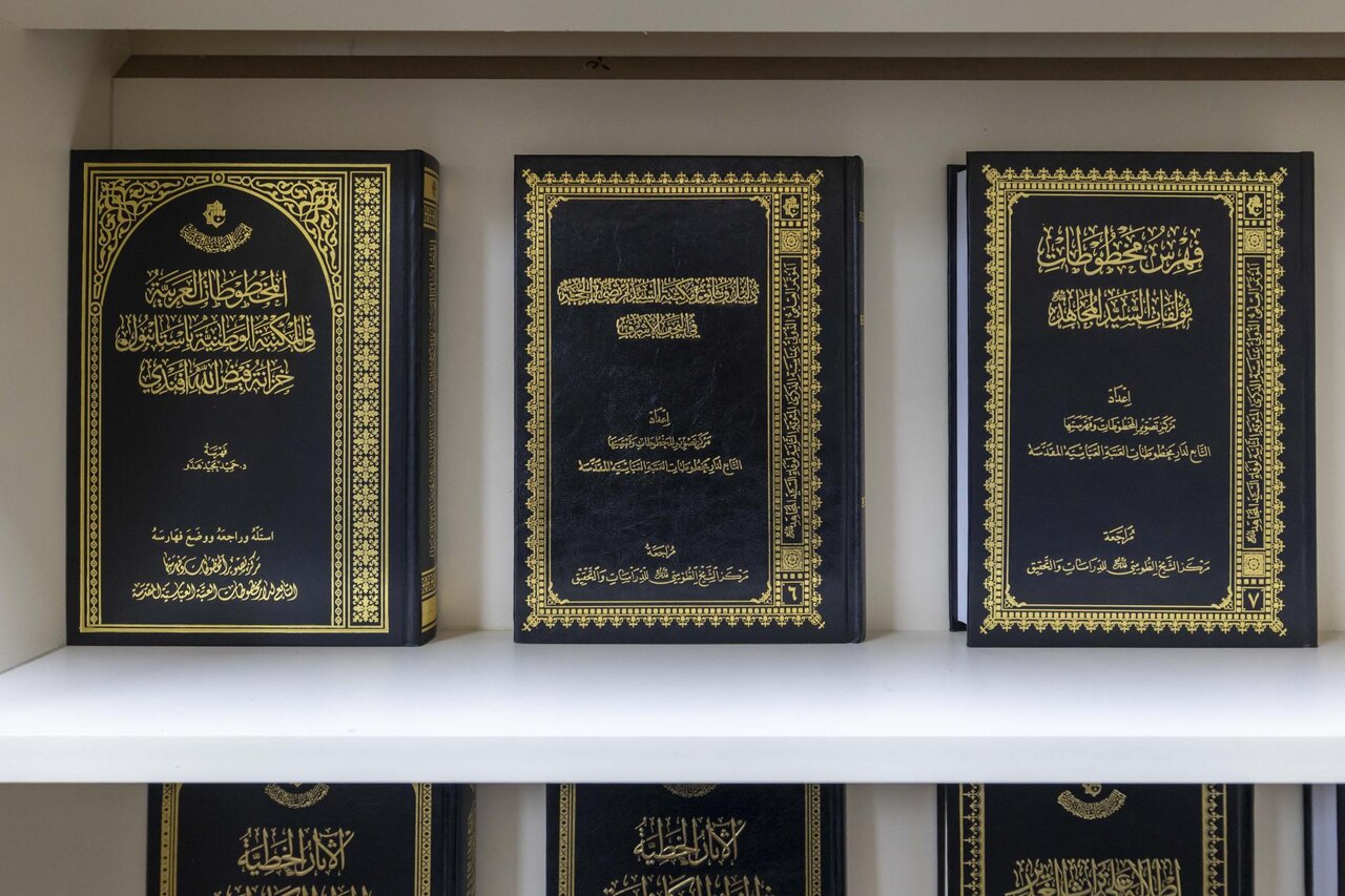 تقرير مصور/ توثيق أكثر من 614 ألف نسخة خطية من مكتبات محلية وعالمية 