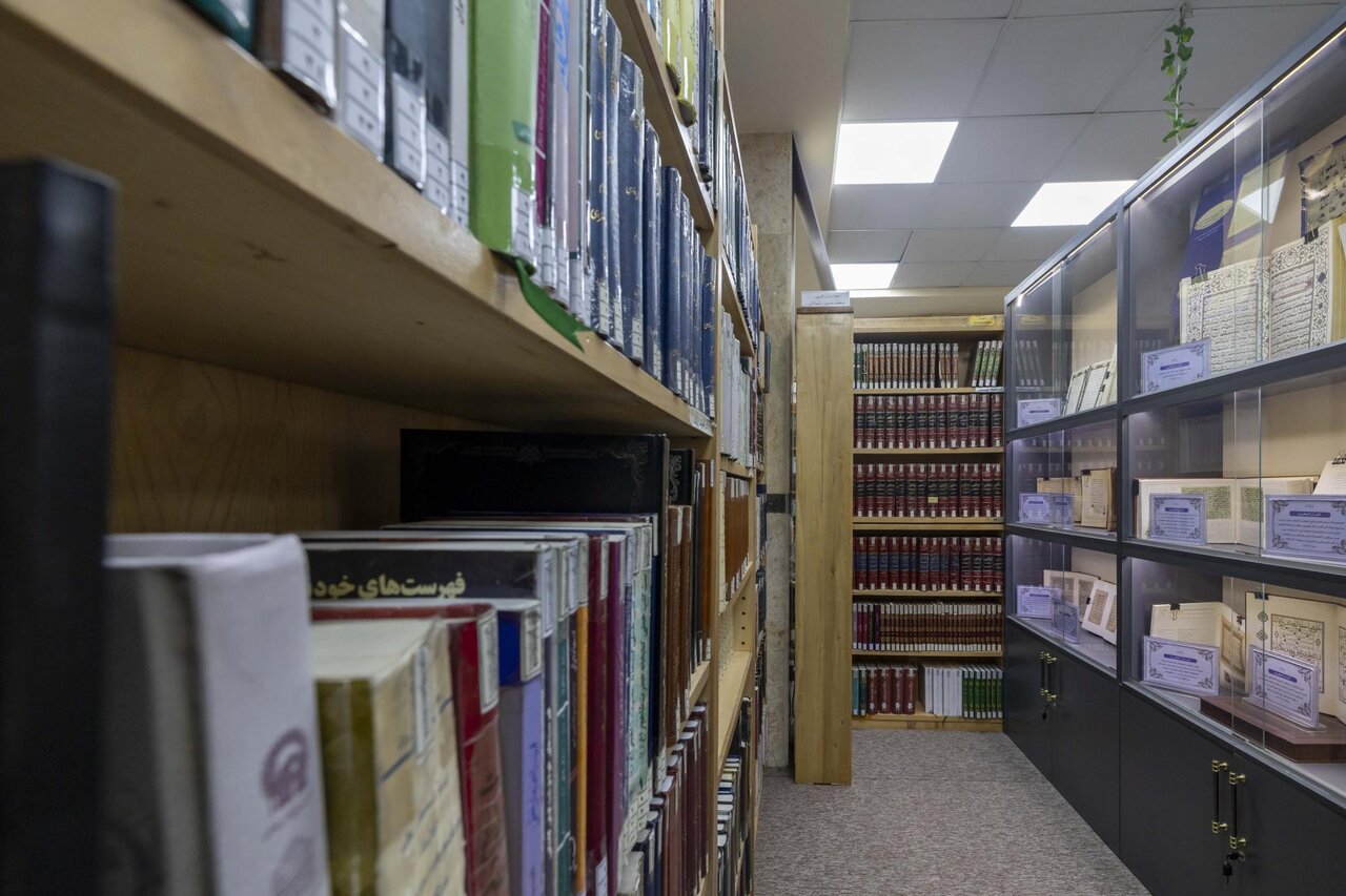 تقرير مصور/ توثيق أكثر من 614 ألف نسخة خطية من مكتبات محلية وعالمية 