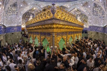 تقرير مصور/ أجواء ليلة الجمعة الأولى من شهر ربيع الأول عند مرقد أبي الفضل العباس (عليه السلام)