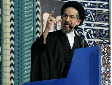 خطیب جمعة طهران: ضرورة إيلاء الوحدة أهمية أكبر من أي وقت مضى