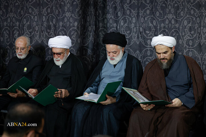 مراسم بزرگداشت چهلمین روز تدفین رهبر شهید انقلاب اسلامی در حرم مطهر رضوی