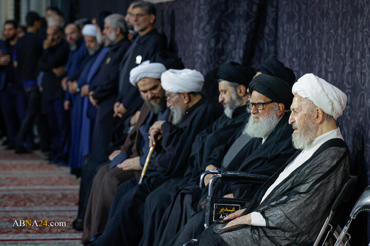 مراسم بزرگداشت چهلمین روز تدفین رهبر شهید انقلاب اسلامی در حرم مطهر رضوی