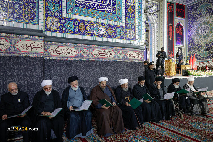 مراسم بزرگداشت چهلمین روز تدفین رهبر شهید انقلاب اسلامی در حرم مطهر رضوی