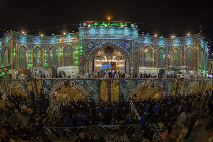 تقرير مصور/ أجواء ليلة الجمعة الأولى من شهر ربيع الأول عند مرقد أبي الفضل العباس (عليه السلام)
