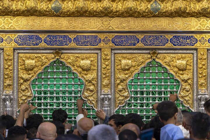 تقرير مصور/ أجواء ليلة الجمعة الأولى من شهر ربيع الأول عند مرقد أبي الفضل العباس (عليه السلام)