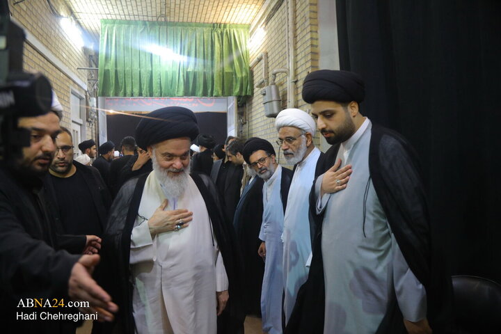 مراسم بزرگداشت چهلمین روز تدفین رهبر شهید انقلاب از سوی آیت‌الله سیستانی