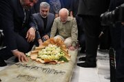 Iranian Parliament Speaker pays tribute to Iraqi resistance martyrs in Najaf