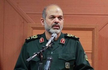 اللواء وحيدي يؤكد استمرار باستراتيجية التعزيز الدفاعي والهجومي