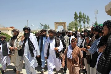نخستین سفر مقام بلندپایه طالبان به استان بامیان؛ حقانی در مناطق شیعه چه هدفی را دنبال می‌کند؟