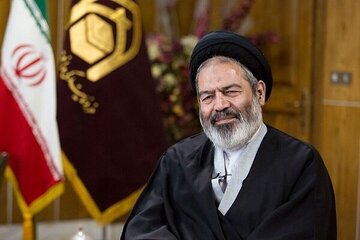 نواب: اربعین ظرفیتی برای بسیج جهانی در مسیر یک هدف مقدس است