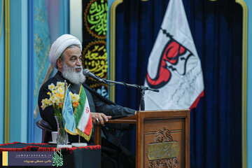 مسیر آبادانی کشور نباید از خط مقاومت جدا شود